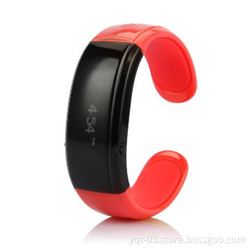 Power bluetooth vibrating bracelet with good voice